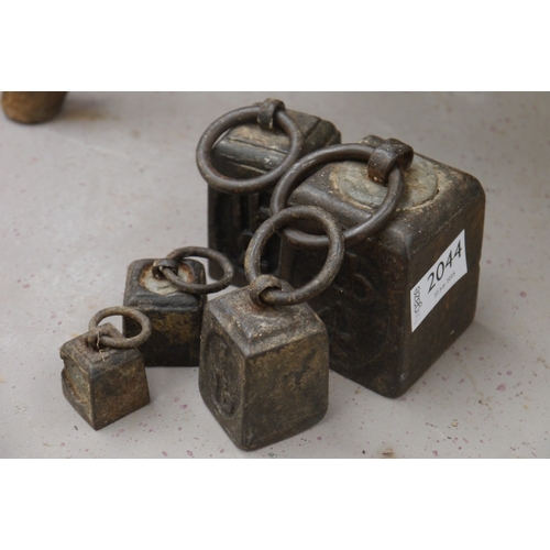 Lot 2044      