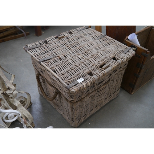 Lot 2056      
