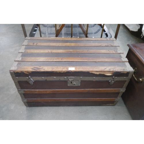 Lot 2004      