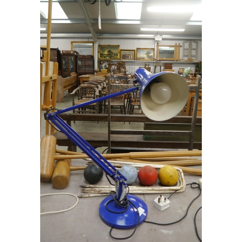 Lot 2023      