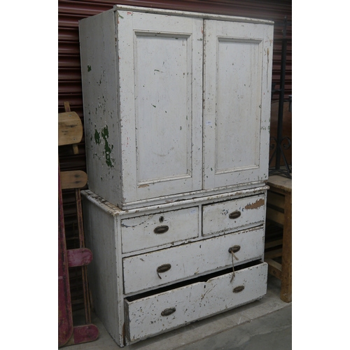 Lot 2051      