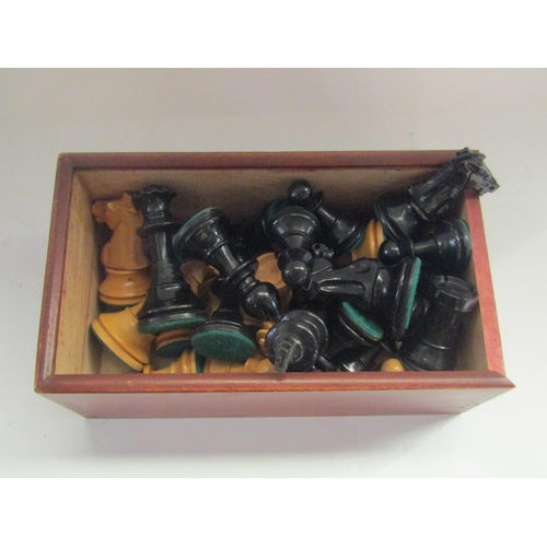 4259 - A Staunton boxwood and ebonised chess set