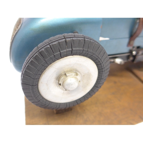 6203 - An M&E Models of Exmouth 'Special' tethered racing car, c.1947, the hand carved wooden body with ori... 
