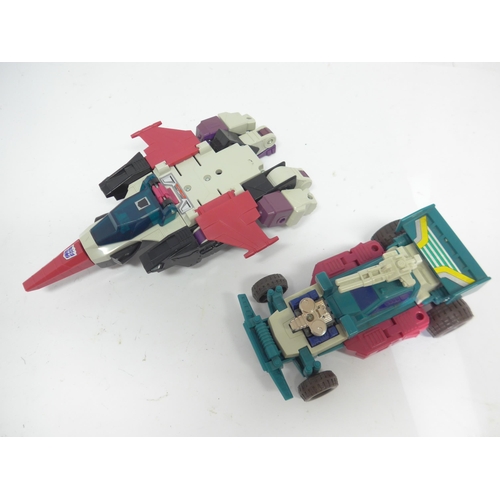 6022 - A collection of loose Hasbro/Takara vintage G1 Transformers including Scorponrok, Apeface, Joyride, ... 