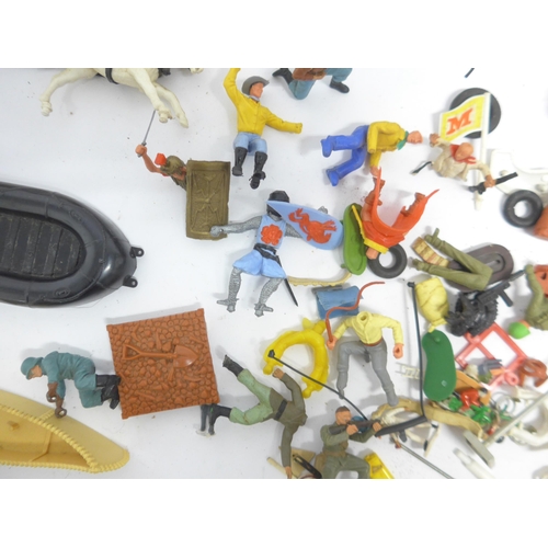 6056 - A collection of loose and playworn plastic figures, accessories and spares, predominantly Wild West ... 