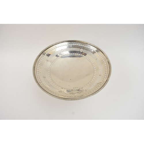 5082 - A silver pedestal dish with pierced decoration, Birmingham 1912, maker's mark rubbed, 13.5cm tall, 2... 