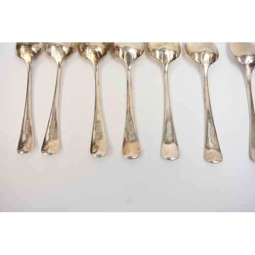 5103 - Twelve silver 