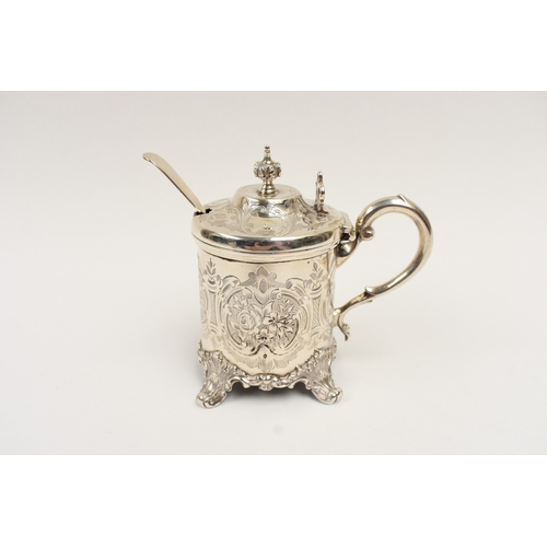 5012 - A William Evans silver lidded mustard/preserve pot with blue glass liner, engraved fruit, berry and ... 