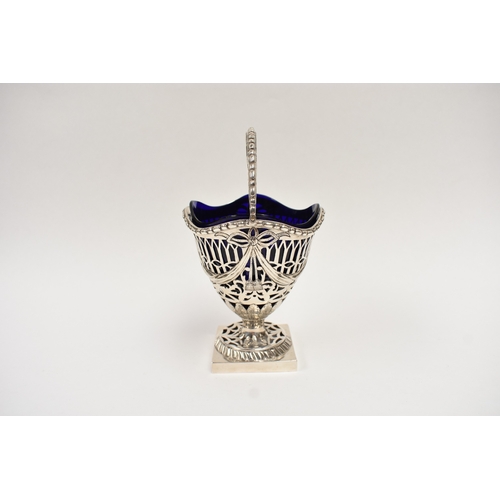 5017 - A George Nathan & Ridley Hayes silver sugar basket of classical design with swags and tassels, Chest... 