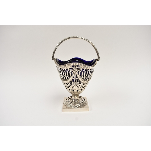 5017 - A George Nathan & Ridley Hayes silver sugar basket of classical design with swags and tassels, Chest... 