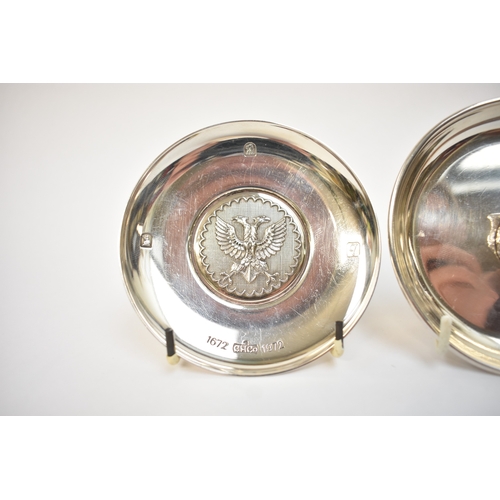 5061 - C Hoare & Co London Bankers Commemorative dish issued in 1972 to celebrate their tercentenary 1672 -... 