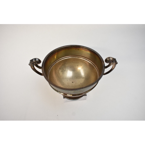 5049 - A Walker & Hall twin handled trophy bowl engraved K M J September 26th 1904, Sheffield 1904, 9cm tal... 