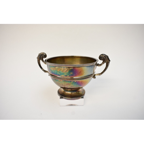 5049 - A Walker & Hall twin handled trophy bowl engraved K M J September 26th 1904, Sheffield 1904, 9cm tal... 