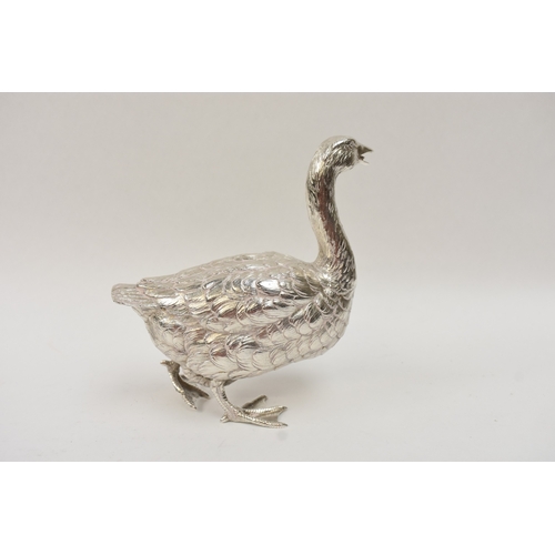 5035 - A Berthold Muller silver Goose with London import marks. Fine feather detail with open mouth, London... 