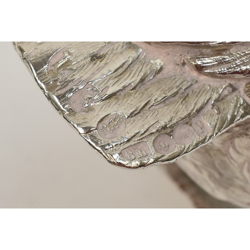 5035 - A Berthold Muller silver Goose with London import marks. Fine feather detail with open mouth, London... 