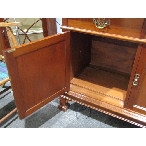 1059 - A Georgian style mahogany four drawer and four cupboard dresser base, 84cm tall x 194cm wide x 51cm ... 