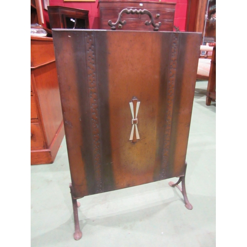 4056 - An Art Deco fire screen and mirrored mahogany tray with cottage scene and embellishments to border (... 