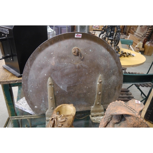 2026 - A 19th Century copper and brass lid