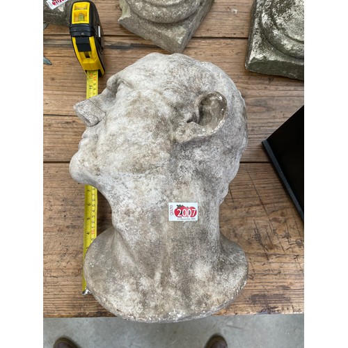 2007 - A marble bust of a gent, nose a/f 40cm tall