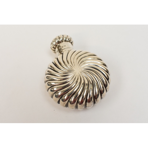 5040 - A Victorian Marples & Co silver scent bottle of wrythen circular form in fitted case, London 1894, 6... 