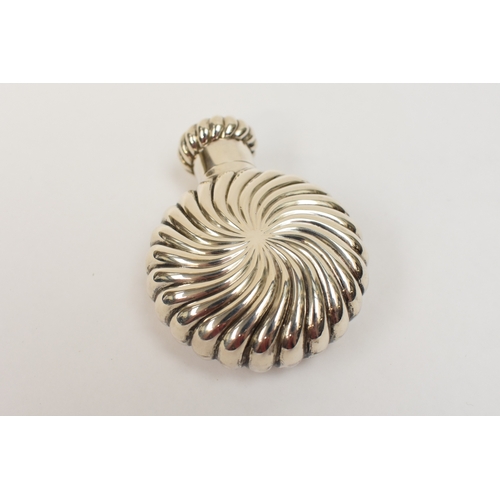 5040 - A Victorian Marples & Co silver scent bottle of wrythen circular form in fitted case, London 1894, 6... 