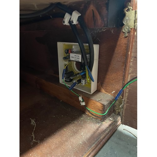 2051 - A mid 20th Century Piranha viewing box