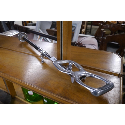 2004 - A chrome gents shooting stick