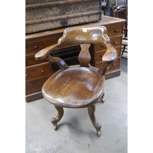 2009 - An Edwardian mahogany swivel captain's chair