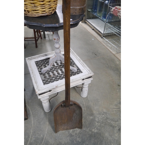 2024 - A four tier hanging chandelier