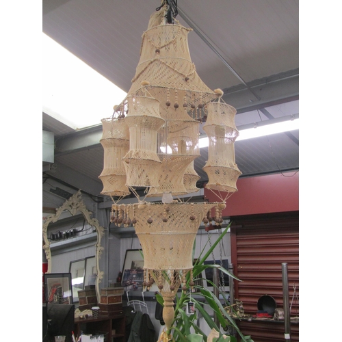 2039 - A woven hanging light