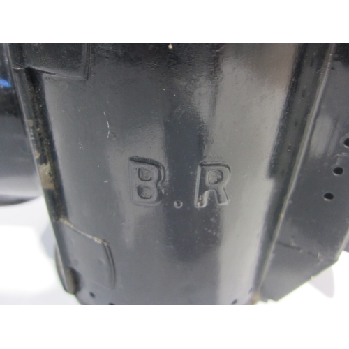 7117 - A four aspect BR handlamp with burner and reservoir