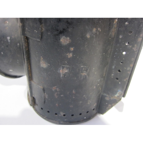 7121 - A BR three aspect hand lamp with internal reservoir and burner, marked BR to the side