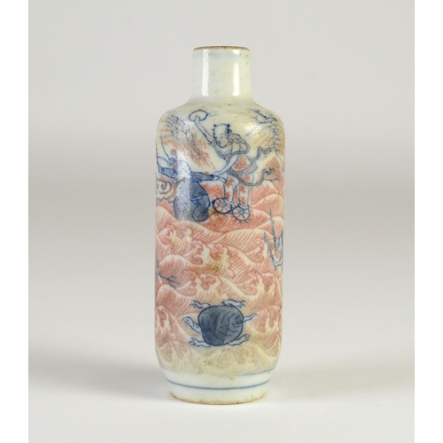 9017 - A snuff bottle decorated in imari palette depicting gods

7.7cm high

Provenance 
Henry Potter Steve... 