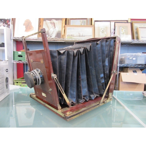7046 - A circa 1920 field/studio plate camera with bellows by W. Watson & Sons of 313 High Holborn London, ... 