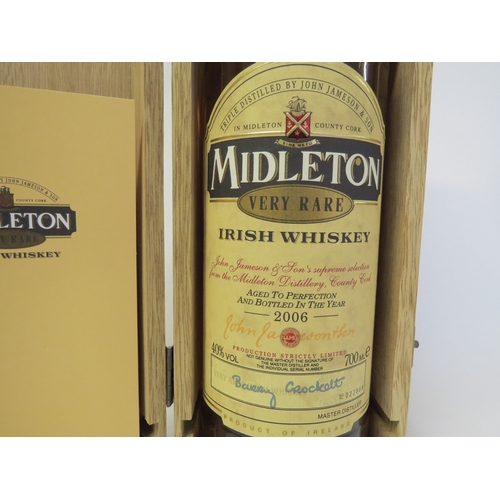 8037 - Midleton Very Rare Irish Whiskey 2006, Master Distiller Barry Crockett, 700ml, in presentation box