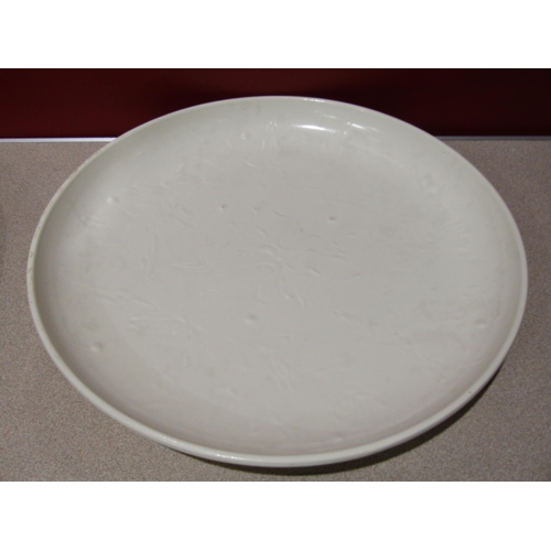 4044 - A large Copeland Spode Velamour J40 wall charger (44cm diameter) together with a Spode leaf form dis... 