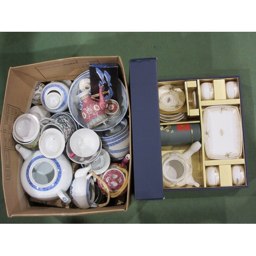 4195 - A box containing a good quantity of modern Oriental ceramics, comprising blue and white dinner wares... 