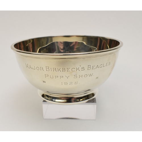 8047 - A Theodore Rossi silver presentation bowl with engraved inscription, London 1922, base marked Rossi ... 