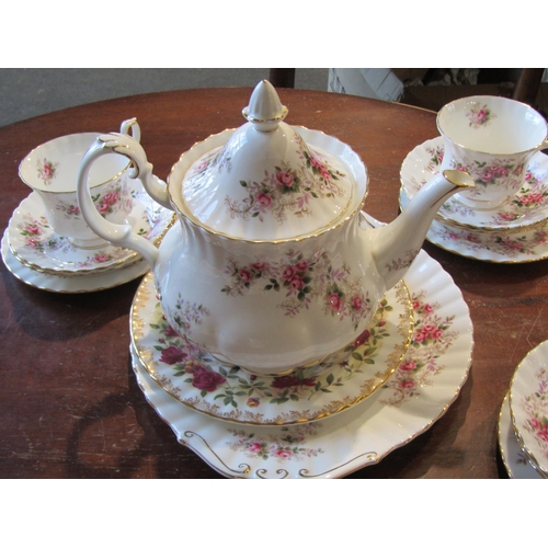 1017 - A Royal Albert 