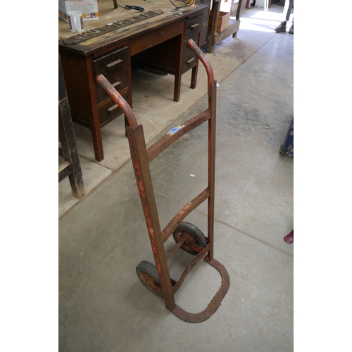 Lot 2022      