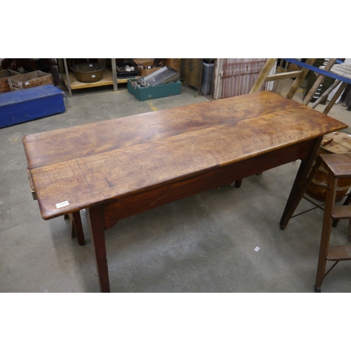 Lot 2025      