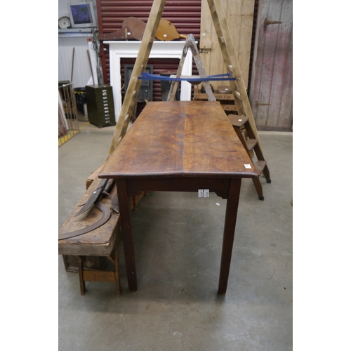 2025 - An 18th Century fruitwood dining table