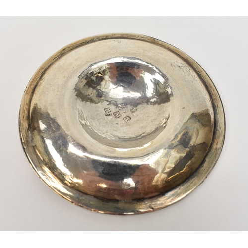8014 - A Carden Terry & Jane Williams George III Irish silver wine funnel and circular stand, gadrooned bor... 