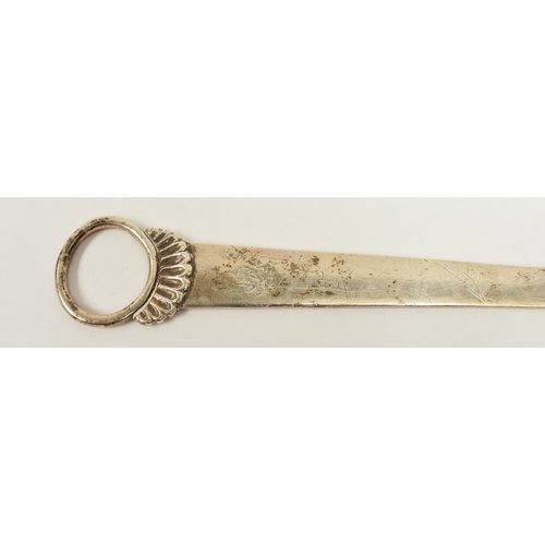 8058 - A Carden Terry & Jane Williams (1807-21) Irish Provincial meat skewer, crested, assay marks for Dubl... 