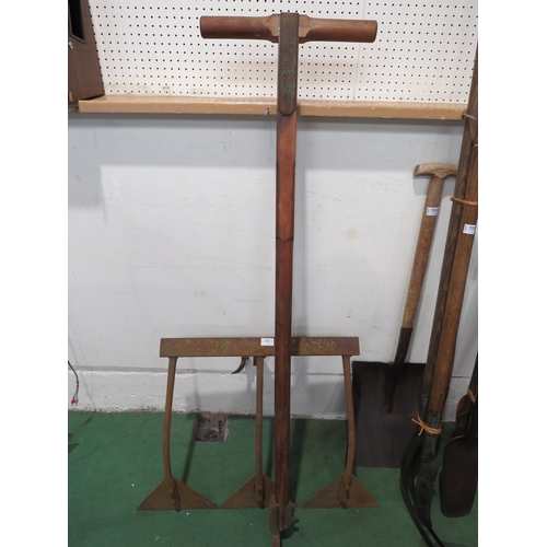 Lot 7011      