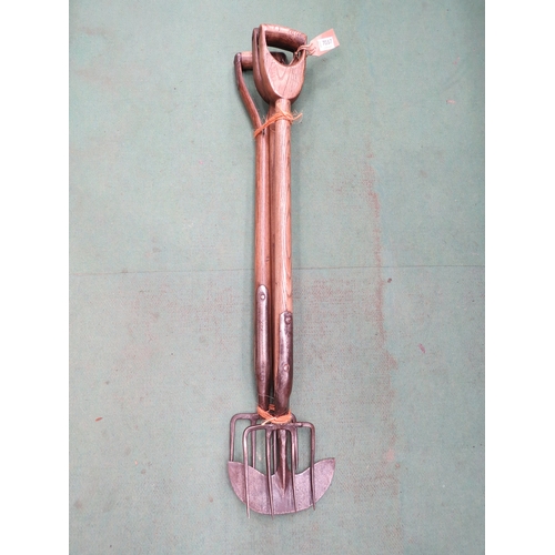 Lot 7037      