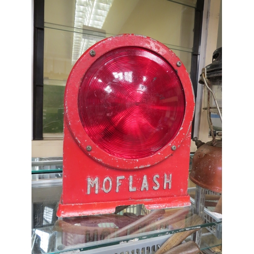 7061 - A 'Moflash' warning lamp