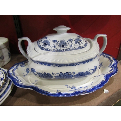 4005 - A selection of blue and white ceramics including Minton Delft plates, Spode 