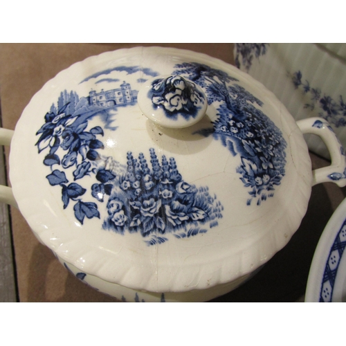 4005 - A selection of blue and white ceramics including Minton Delft plates, Spode 
