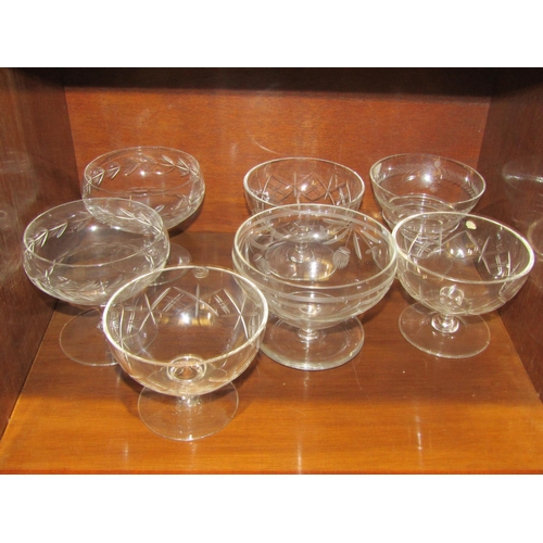 4024 - A quantity of glass sundae dishes including crystal, large chip to one (19)